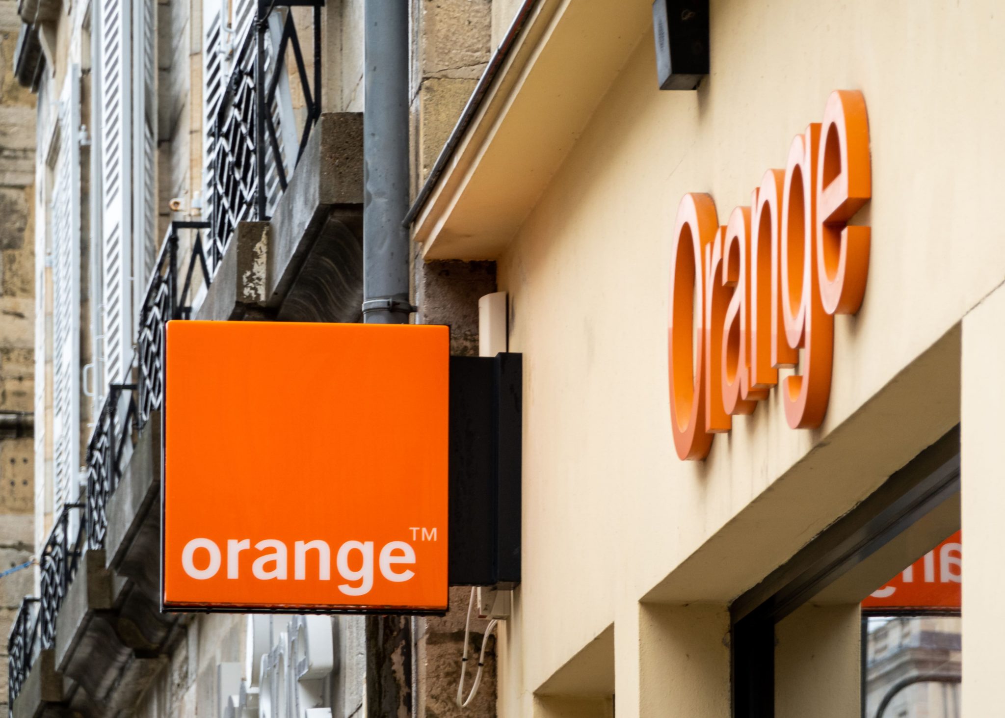 orange esign